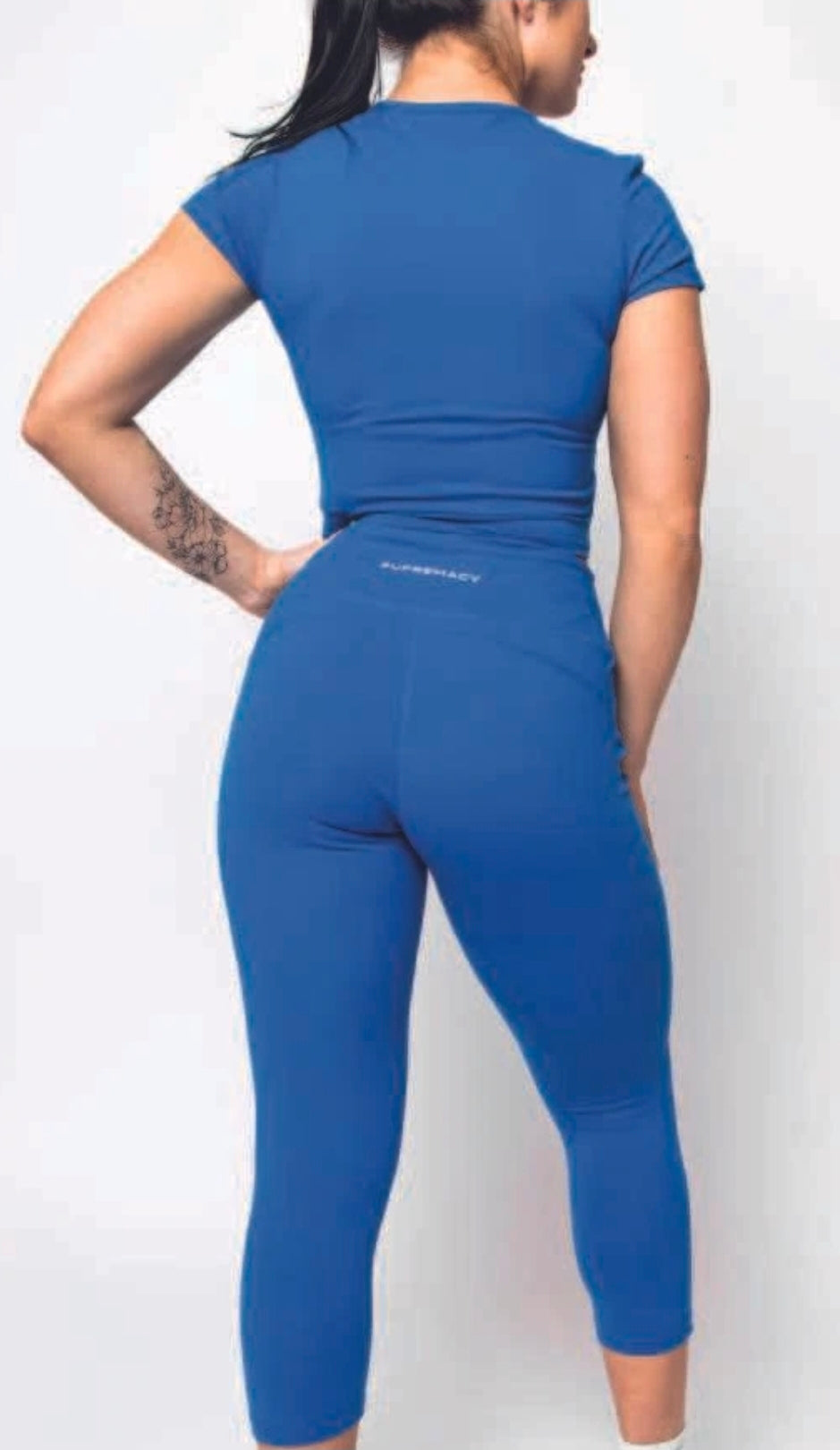 SUPREMACY PEAK 3/4 Active Wear Leggings. Blue - SIZE: Small